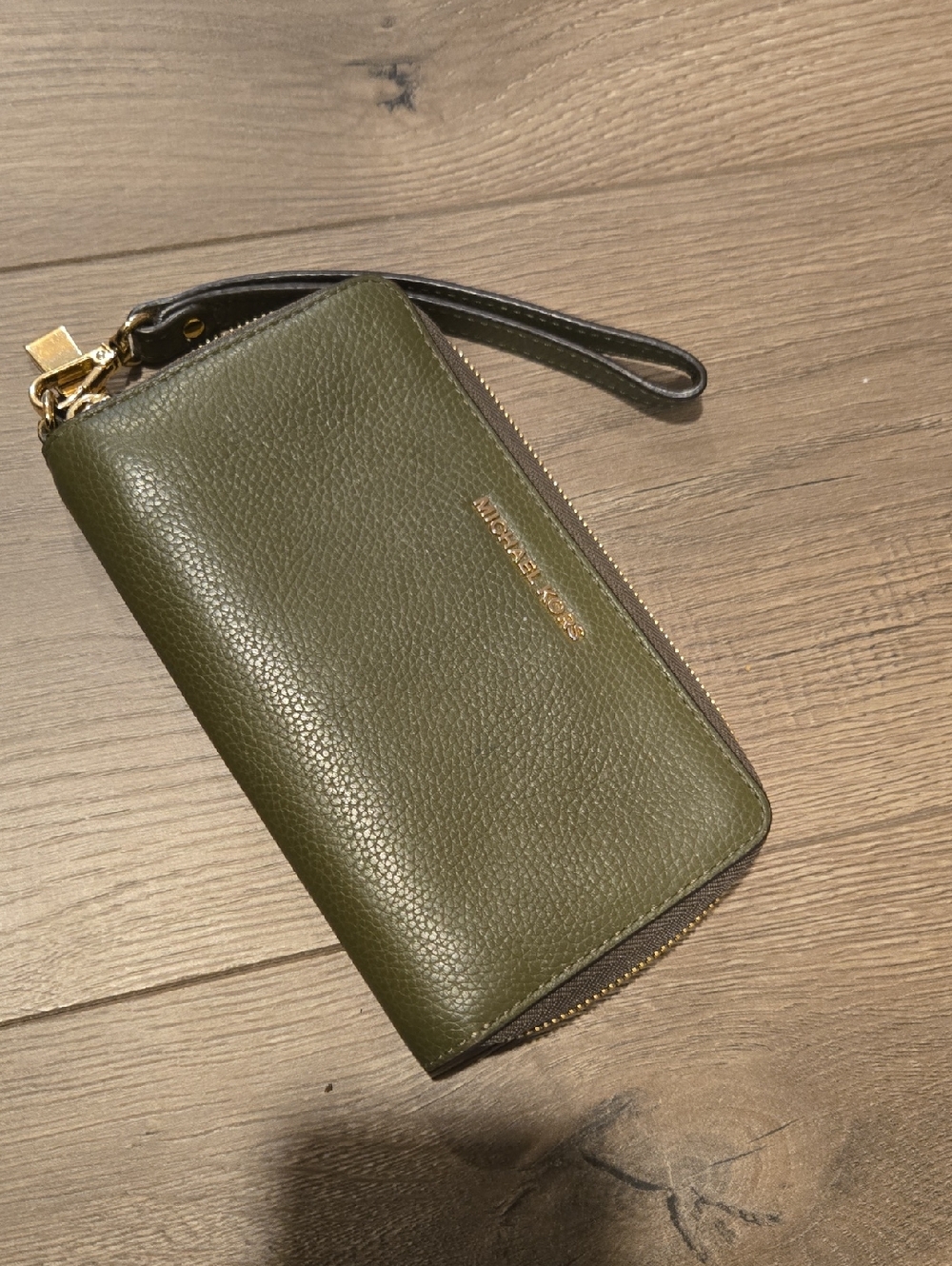 Michael Kors Olive Green Pebbled Leather Wristlet with Gold Hardware 7x4